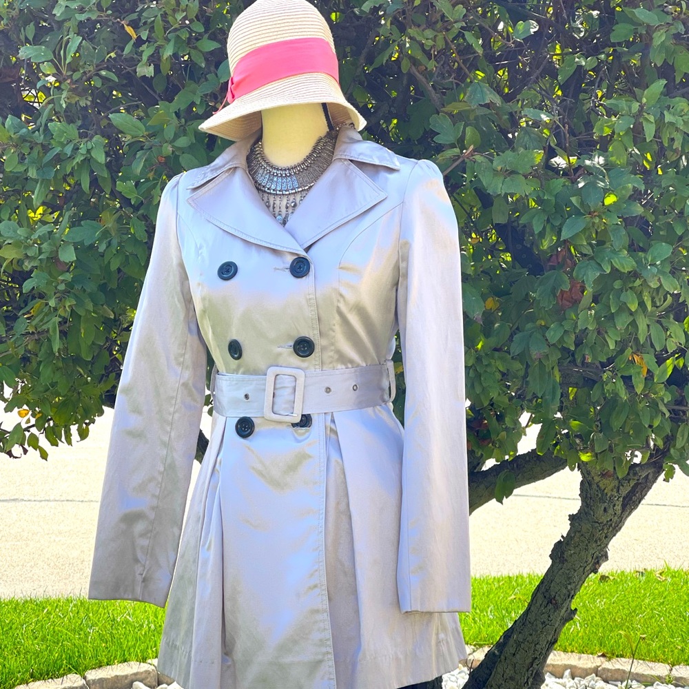 Like new beautiful jacket Silver from twenty one